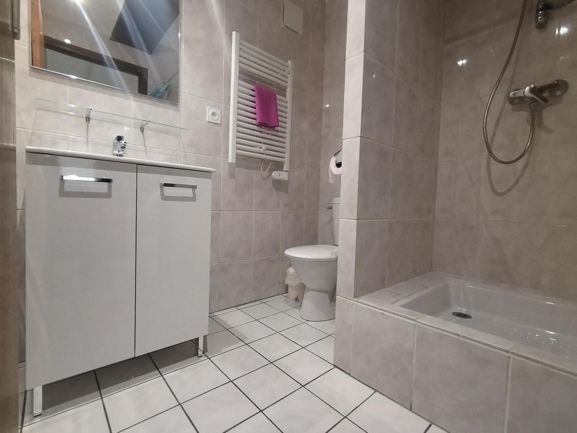 Latre Freres Location * Lourdes